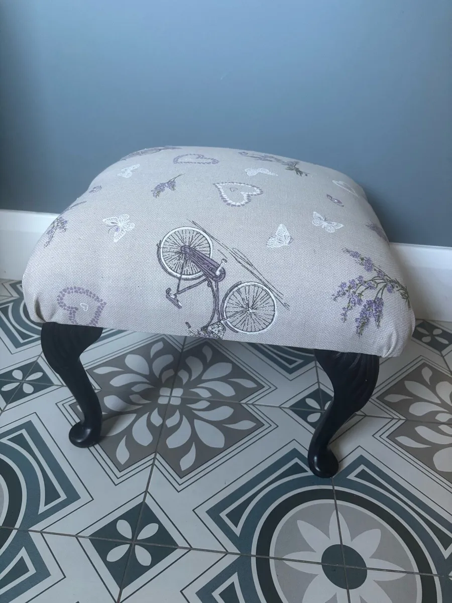 Beautiful Footstool New material - Image 4