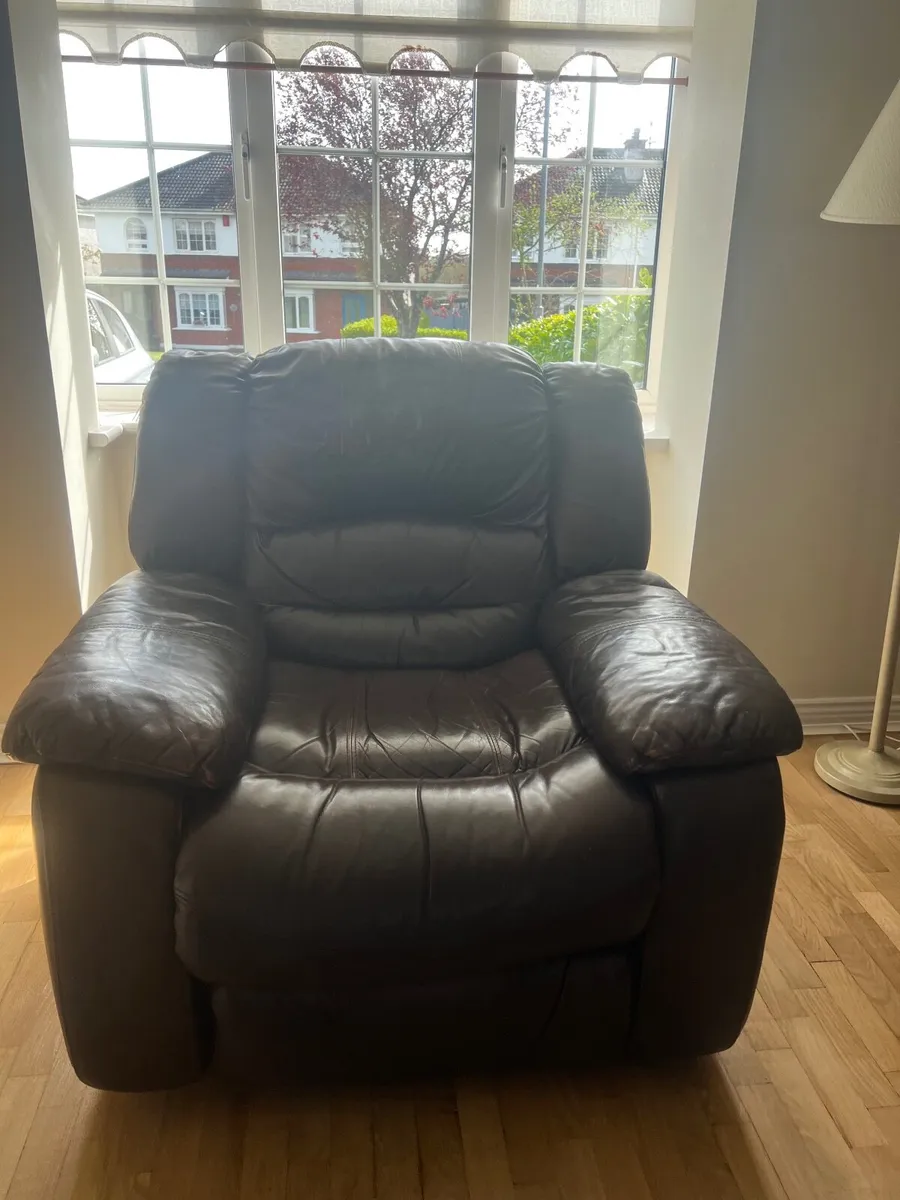 Leather Recliner Sofa Set – 3 Seater + 2 Armchairs - Image 3