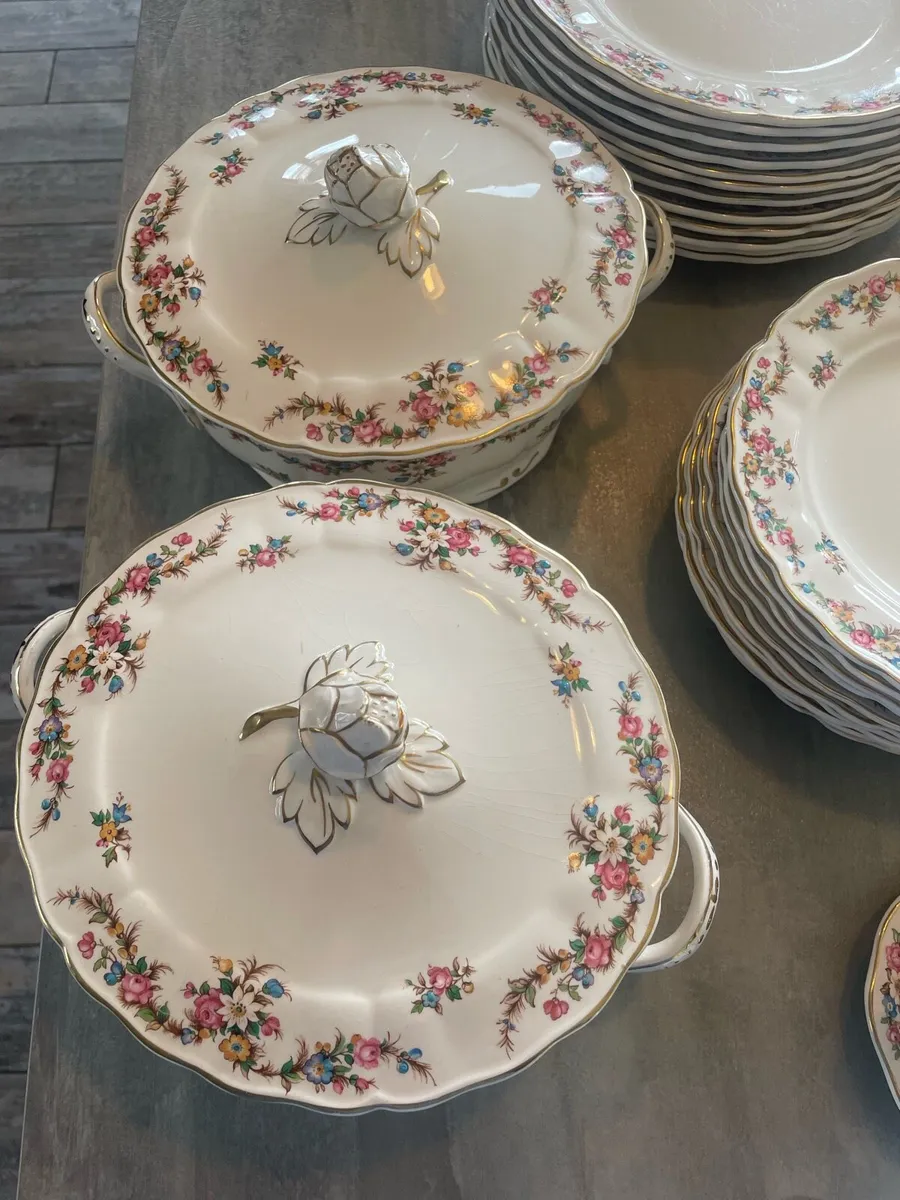 Vintage Dinner Set Full 12 setting - Image 2