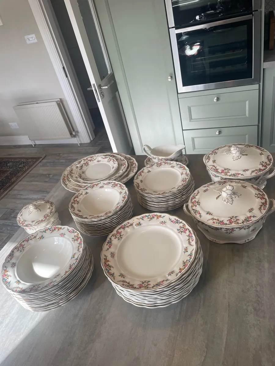 Vintage Dinner Set Full 12 setting - Image 3
