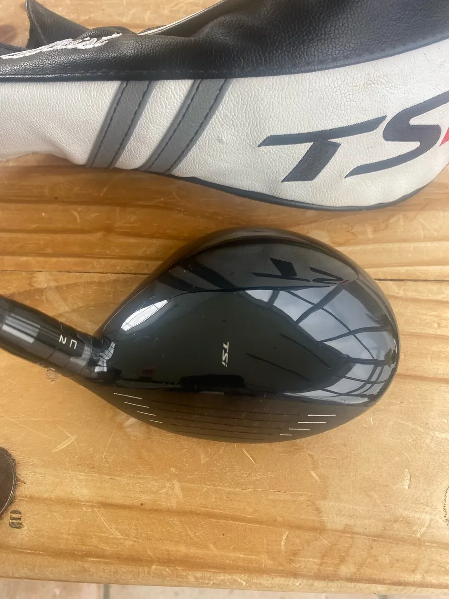 Left Hand Titliest TSi3 3 Wood - Image 1