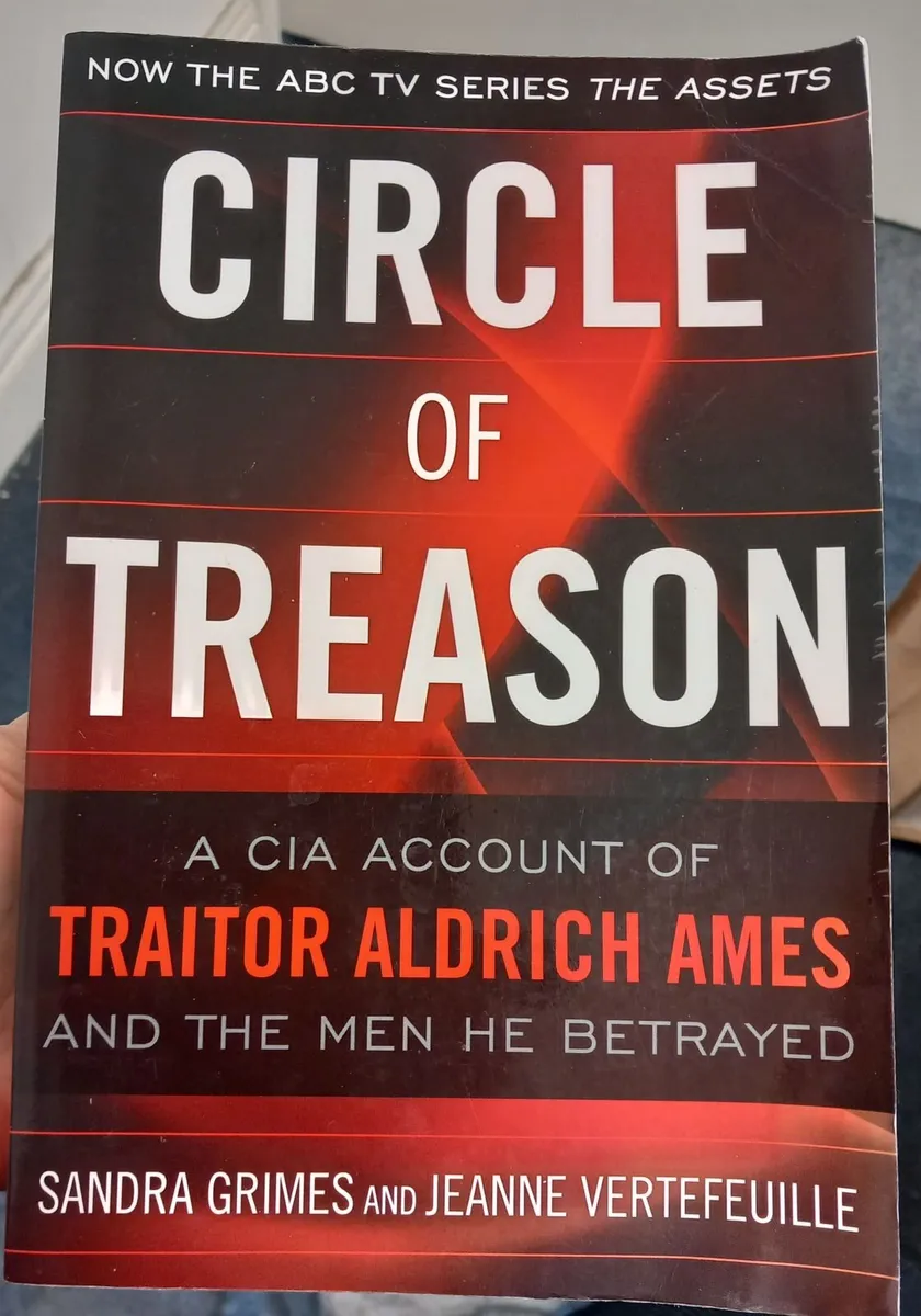 Circle of Treason paperback book - Image 1