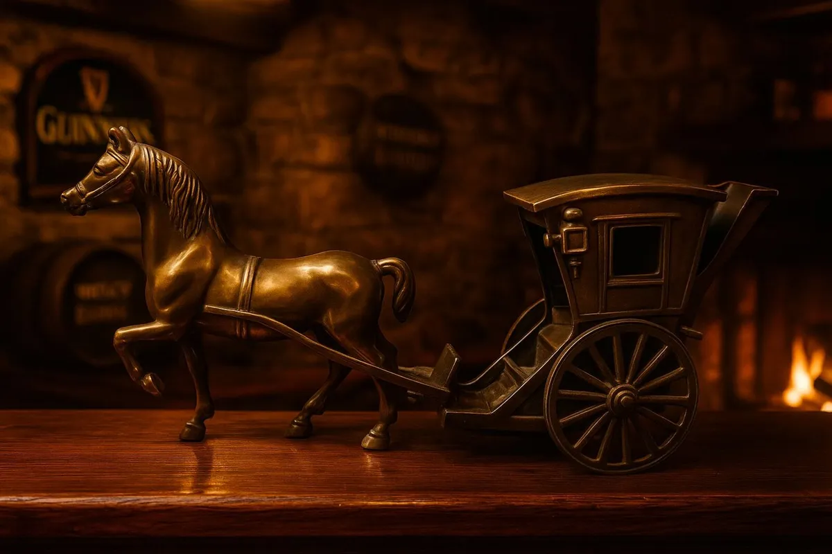 antique brass horse cart cottage pub vintage - Image 2