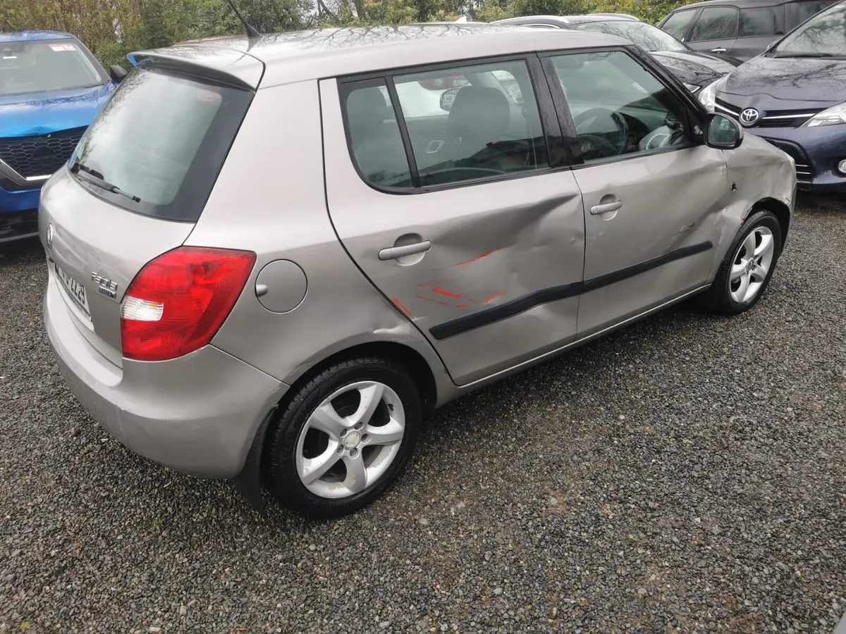 10 Skoda Fabia 1.2 Petrol NCT Jan 2027 Low miles - Image 3