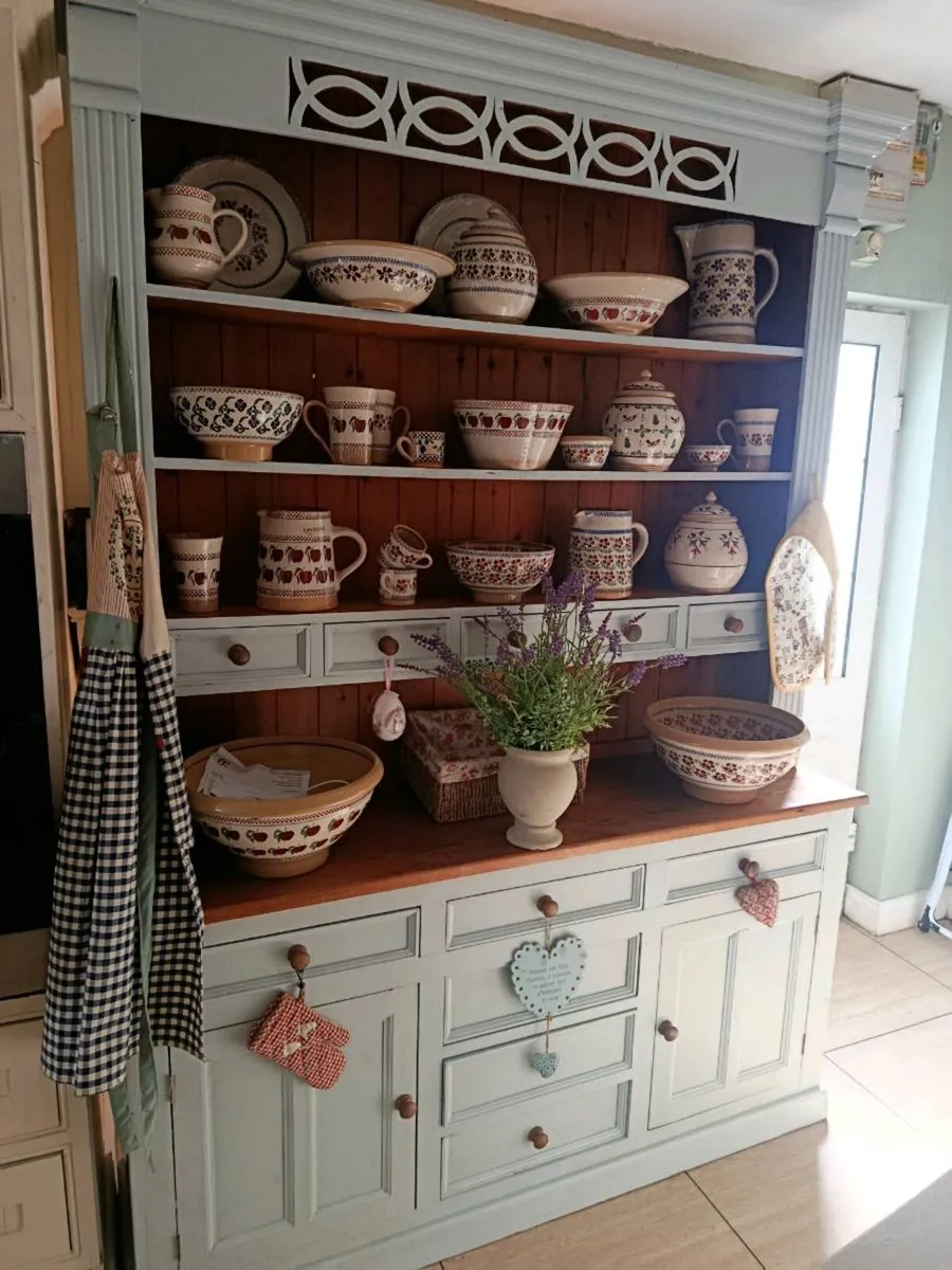 Solid kitchen dresser delivery arranged - Image 1