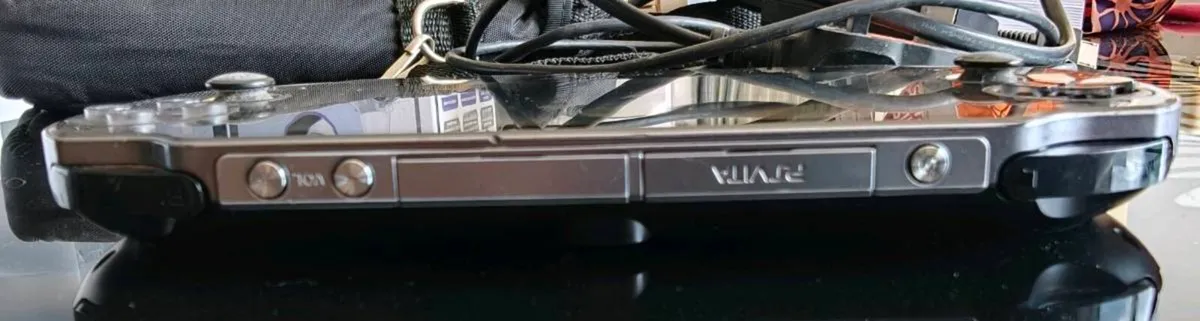 OLED PS Vita - Image 4