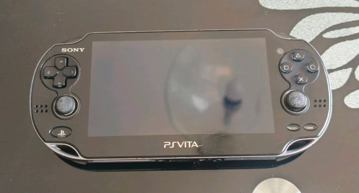 OLED PS Vita - Image 2
