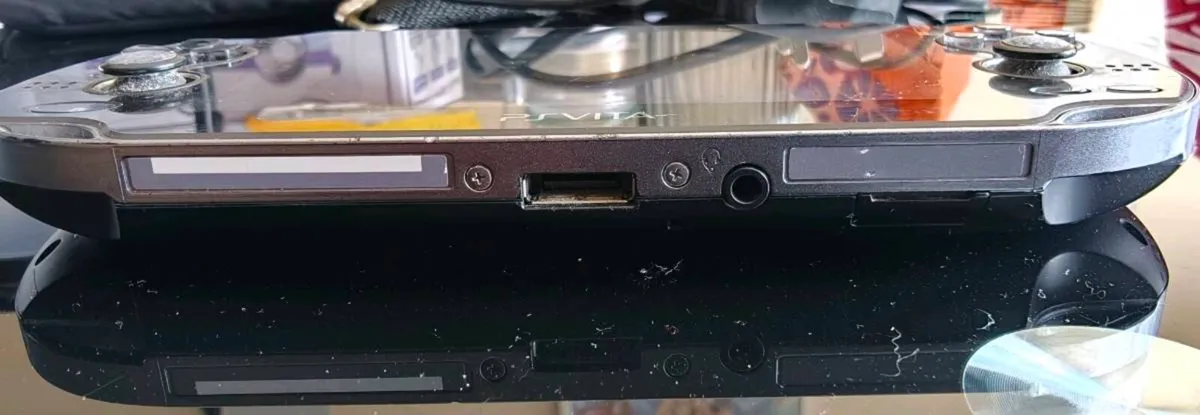 OLED PS Vita - Image 3