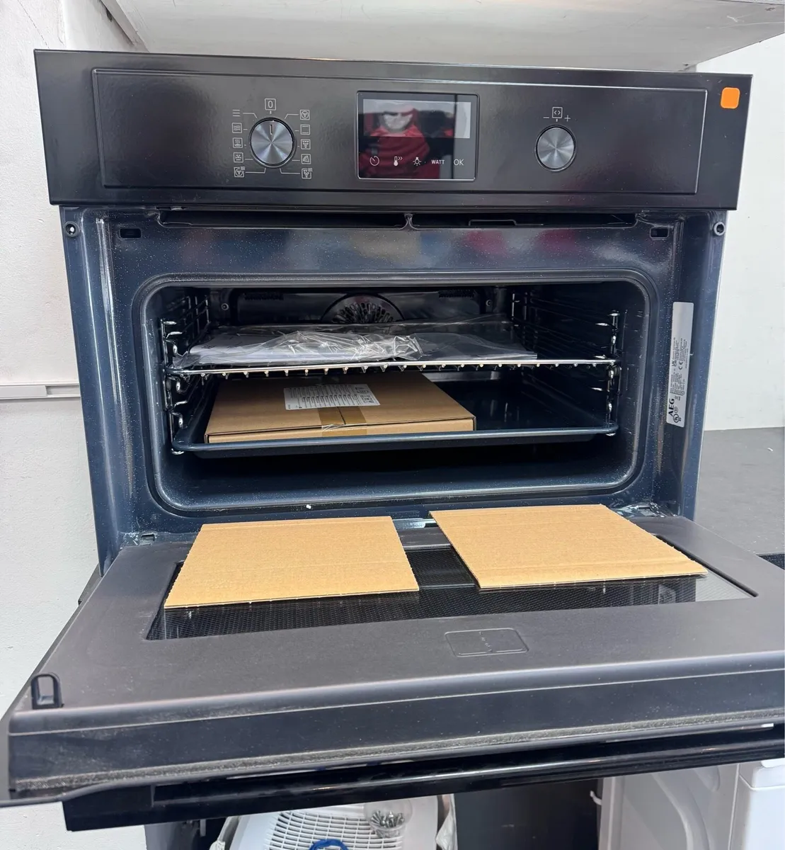 AEG 6000 built in combination microwave oven - Image 2