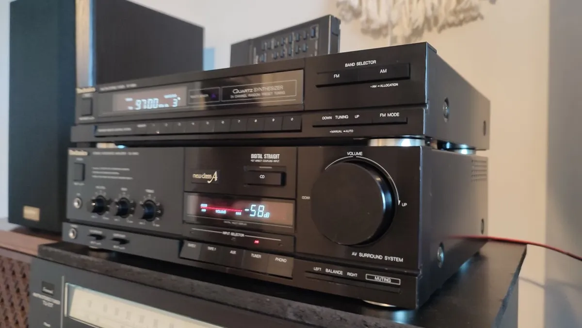 Midi TECHNICS SU-X840 amplifier + Tuner. Remote! - Image 2