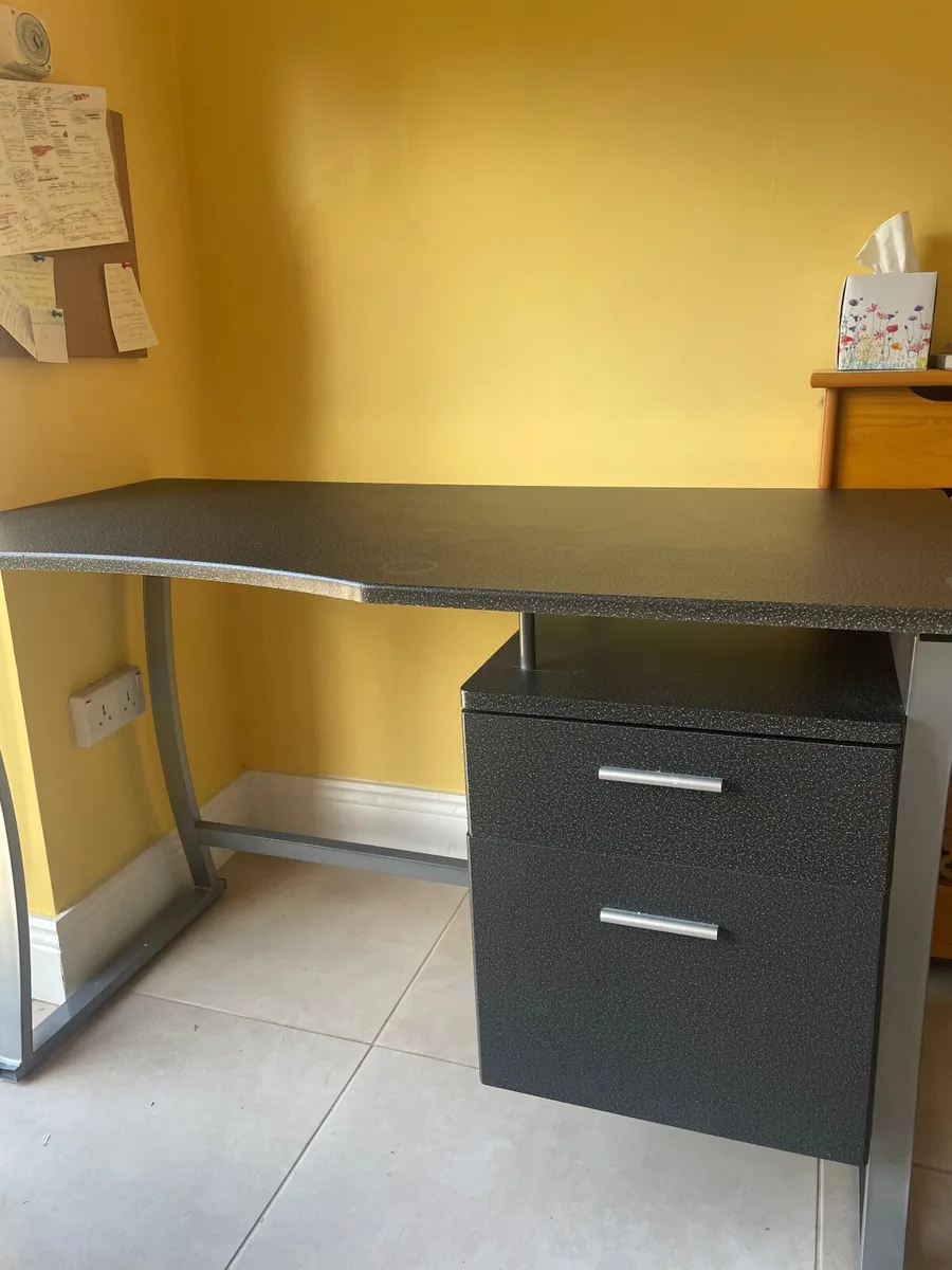 Office Desk - Image 2