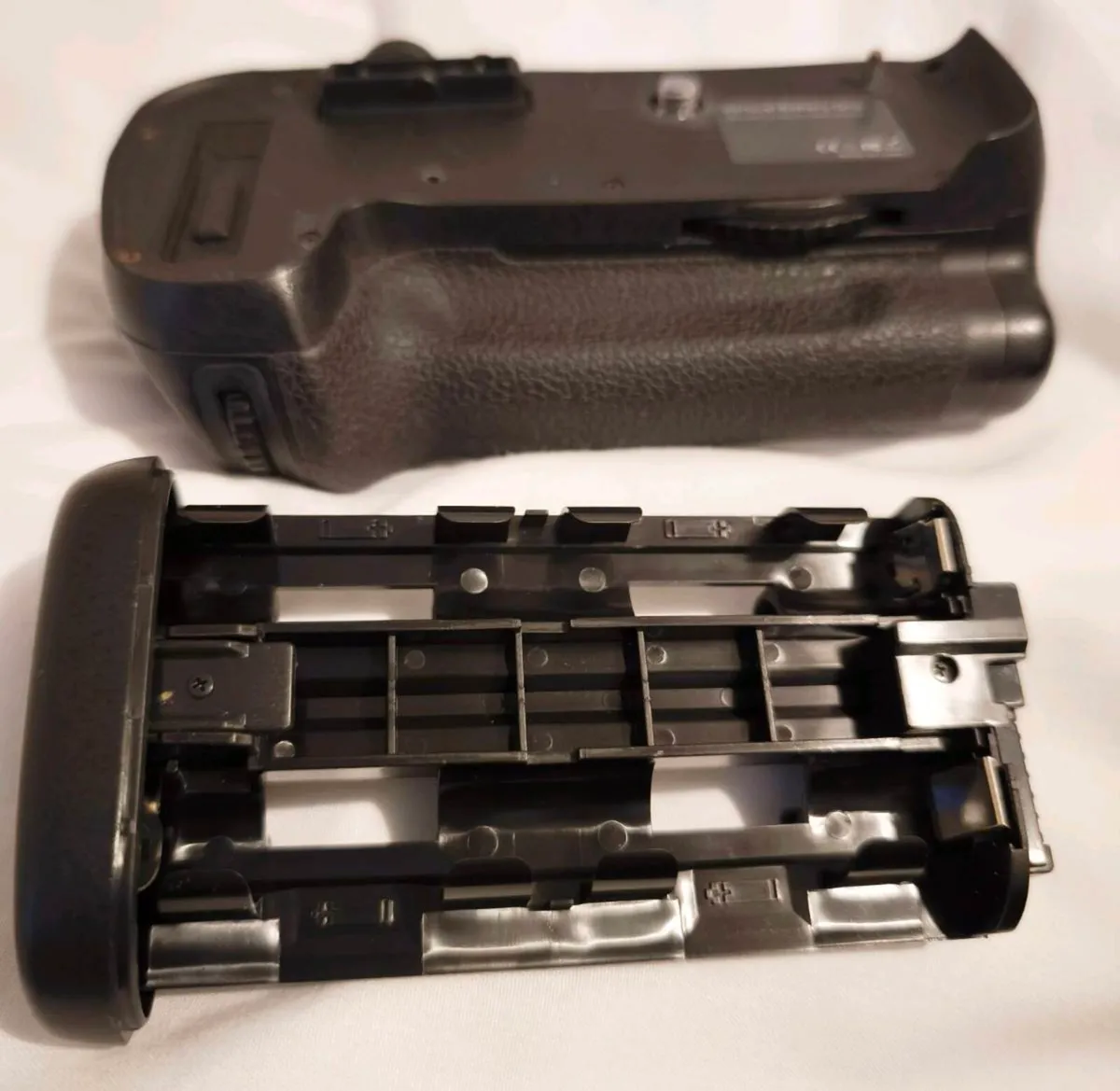 Nikon D800/810 battery grip - Image 2