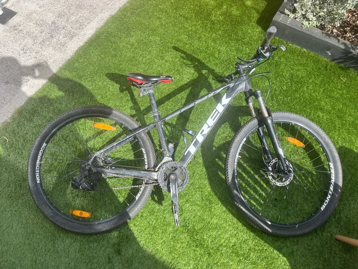 Trek Marlin 5 Mountain Bike Small - Image 1