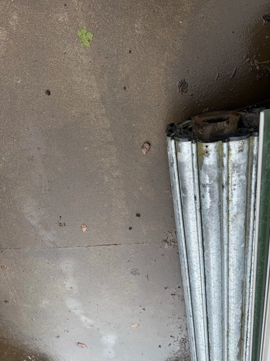 Roller door - Image 2