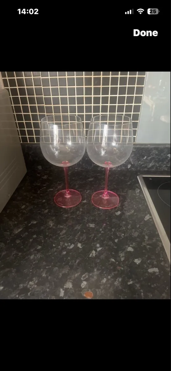 Galway Crystal Pink Gin Glasses - Image 1