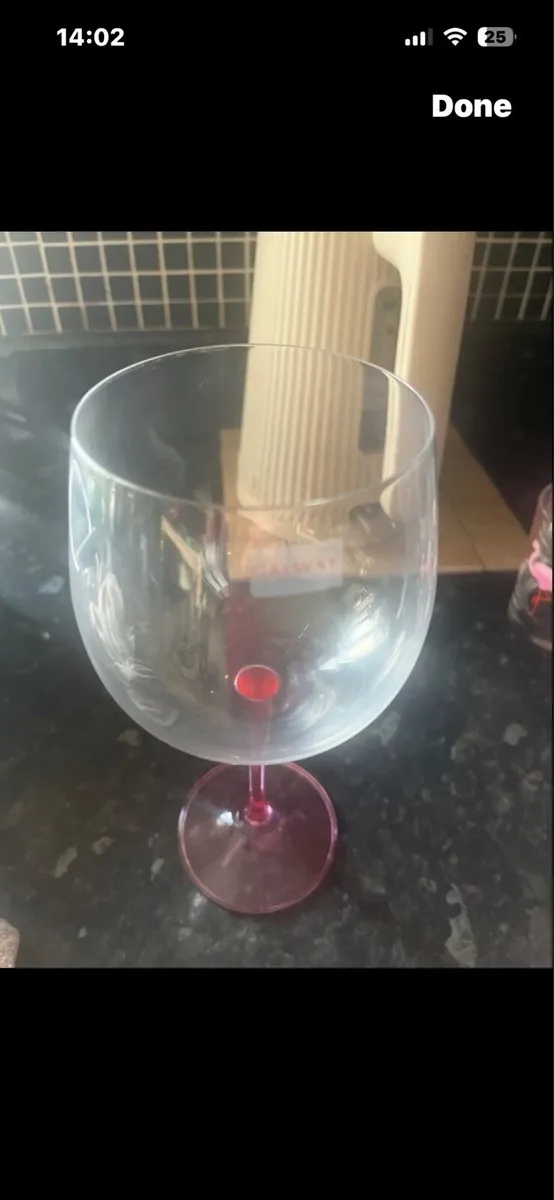 Galway Crystal Pink Gin Glasses - Image 2