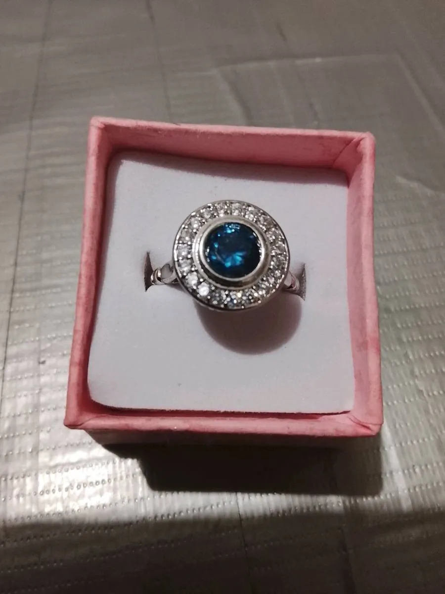 Silver Sparkling Saphire Diamond ring - Image 1