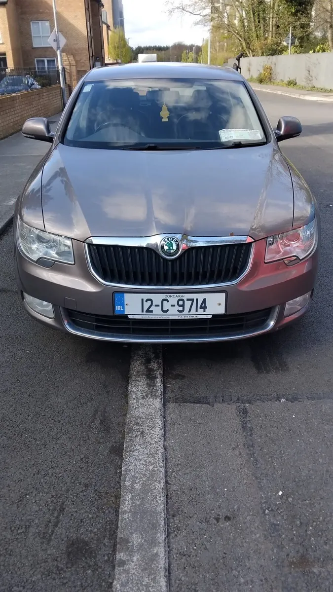 Skoda superb 2012 nct/tax - Image 1