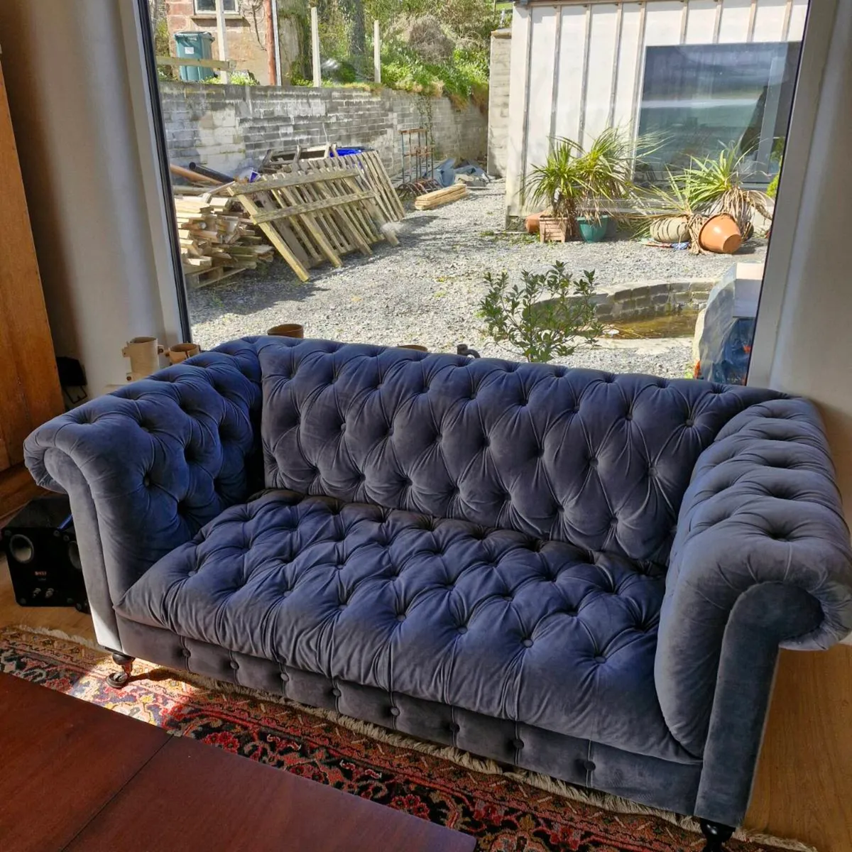 Chesterfield sofas - Image 1