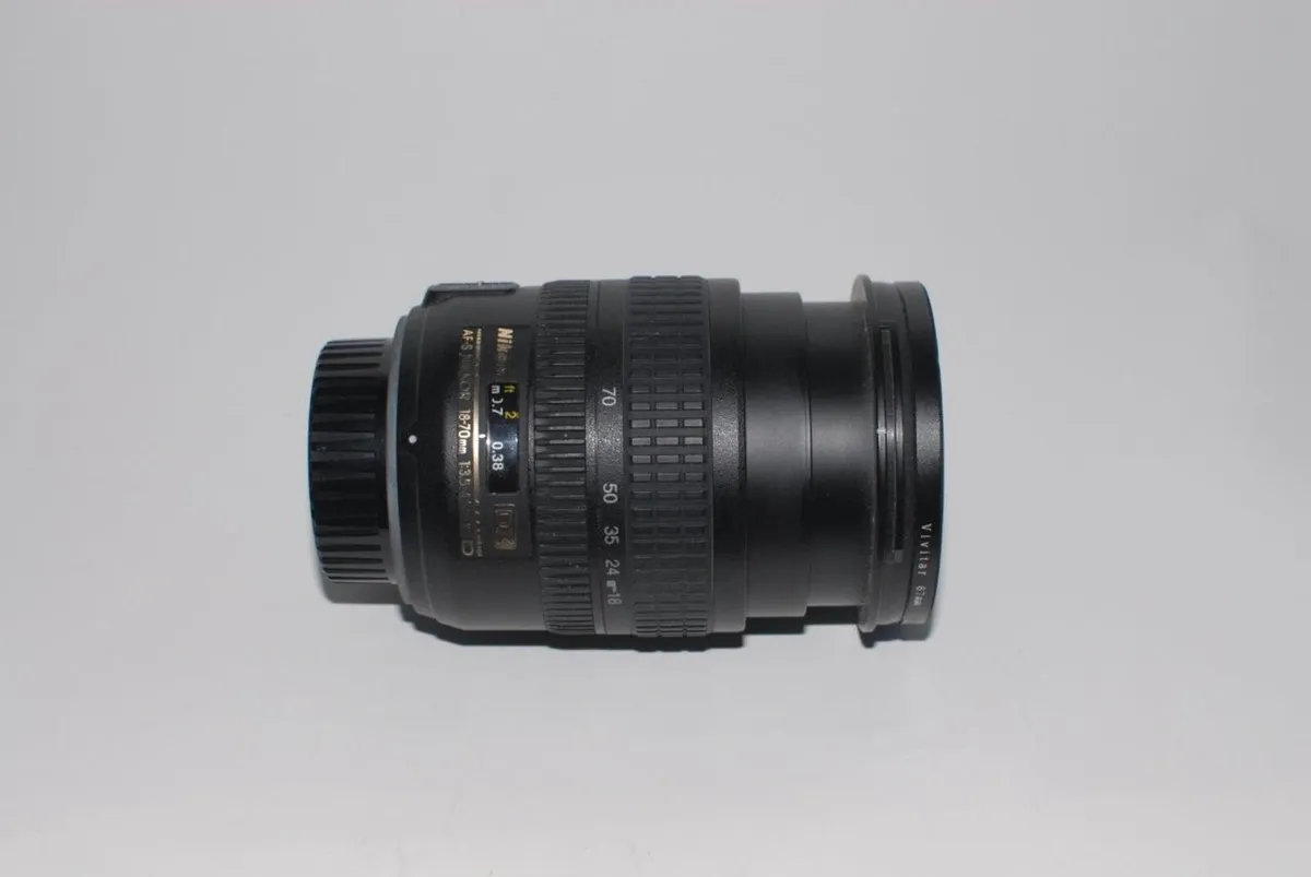 Nikon 18 – 70 AFS DX  Zoom lens