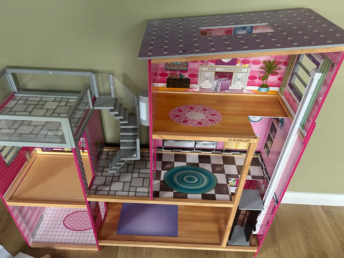 Doll House - Image 1