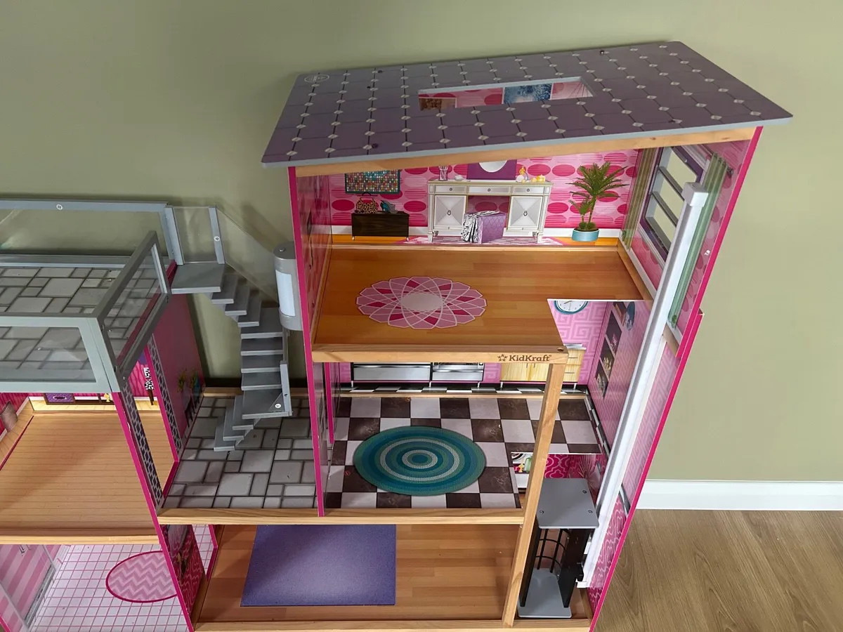 Doll House - Image 2