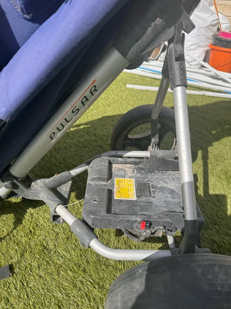 Golf Bag and electric buggy - Image 3