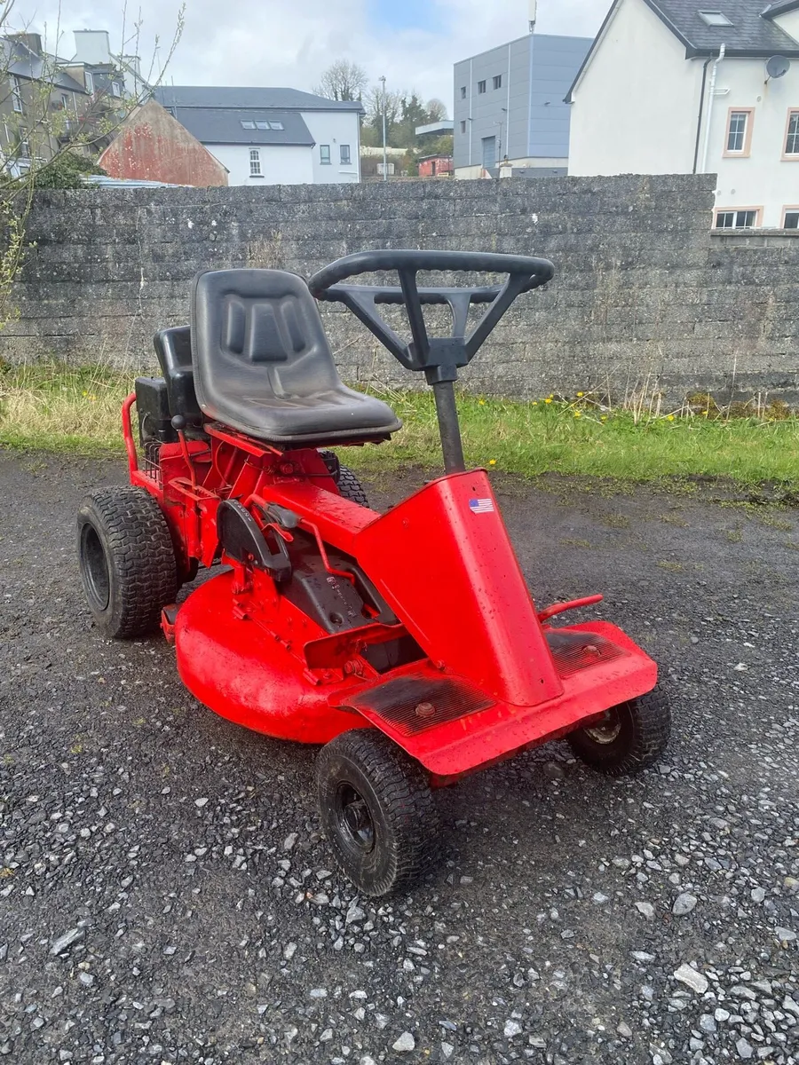 Snapper ride on mower - Image 1