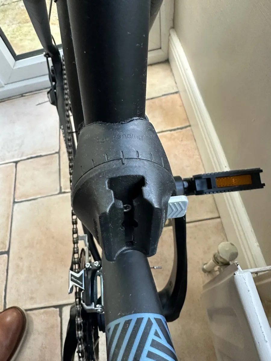 Bike for sale unwanted gift - Image 3