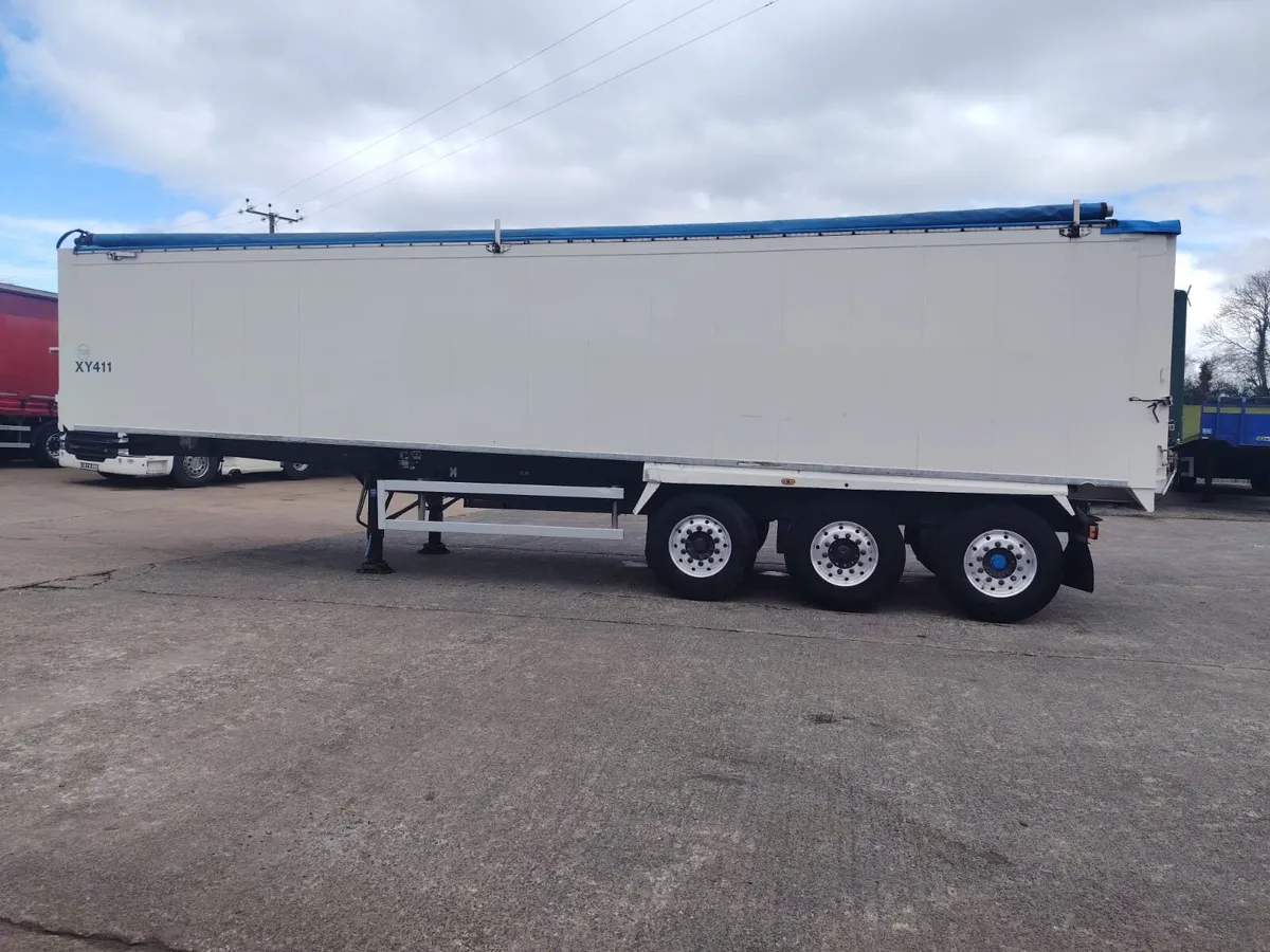 Fruehauf Bulk tipping trailer auto cover lift axle - Image 1