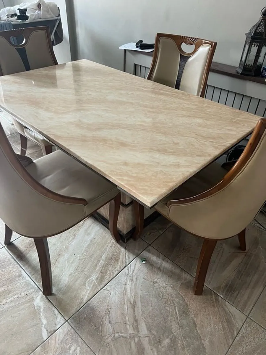Marble table and 4 chairs - Image 1