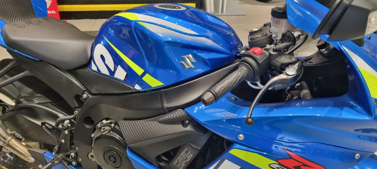 Suzuki GSX-R600 Moto GP - Image 2