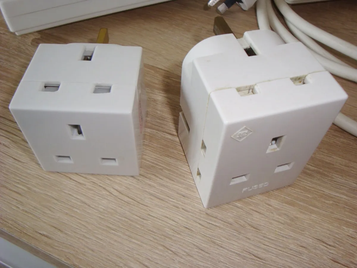 Extension leads and plug adapters - Image 2