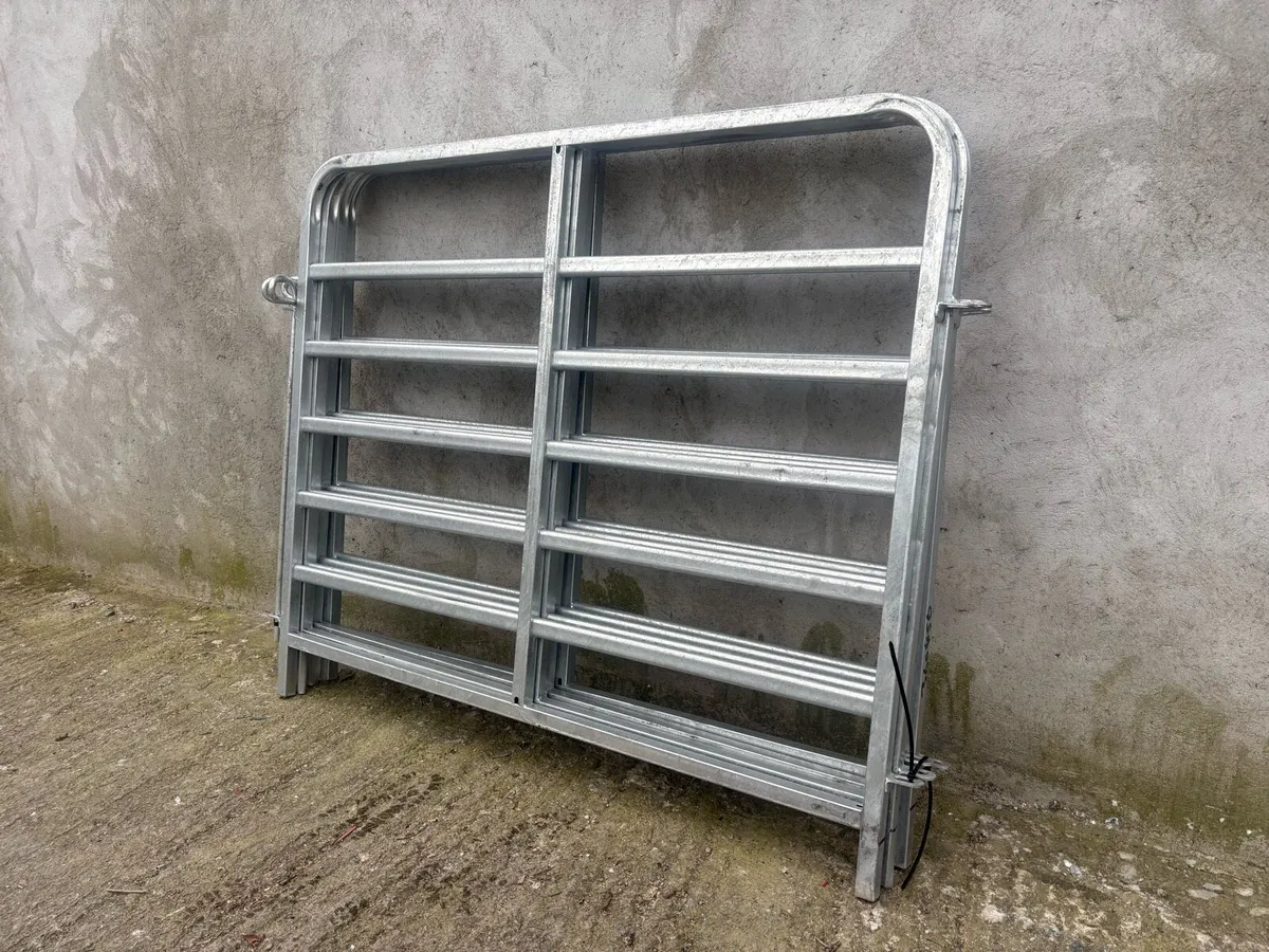 Sheep Hurdles 4 Foot Galvanised CHOICE - Image 1
