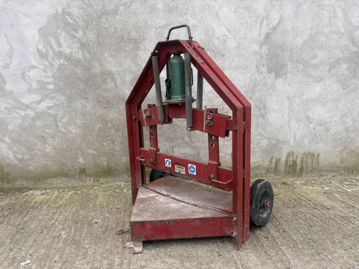 Fairport 20 Tonne Block Splitter - Image 1