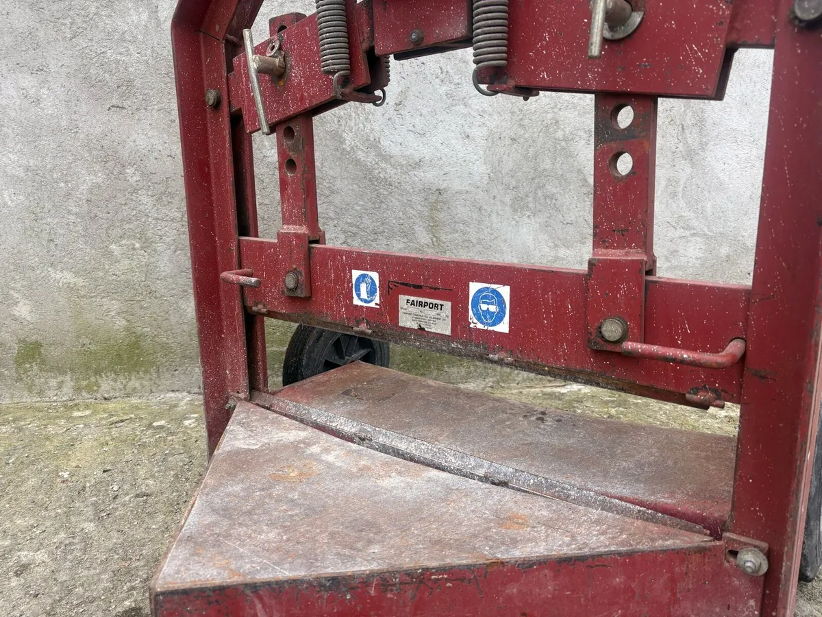 Fairport 20 Tonne Block Splitter - Image 3