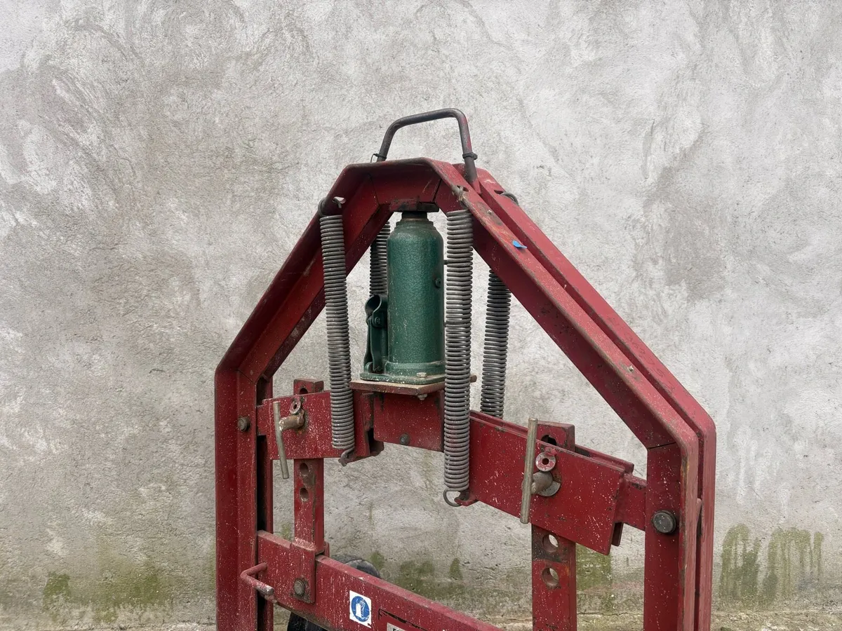 Fairport 20 Tonne Block Splitter - Image 4