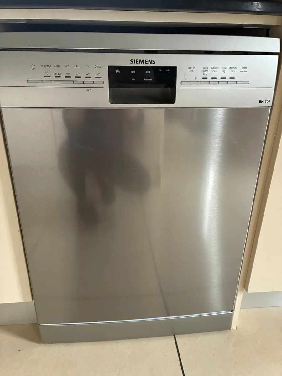 Siemens Dishwasher and American fridge freezer - Image 1