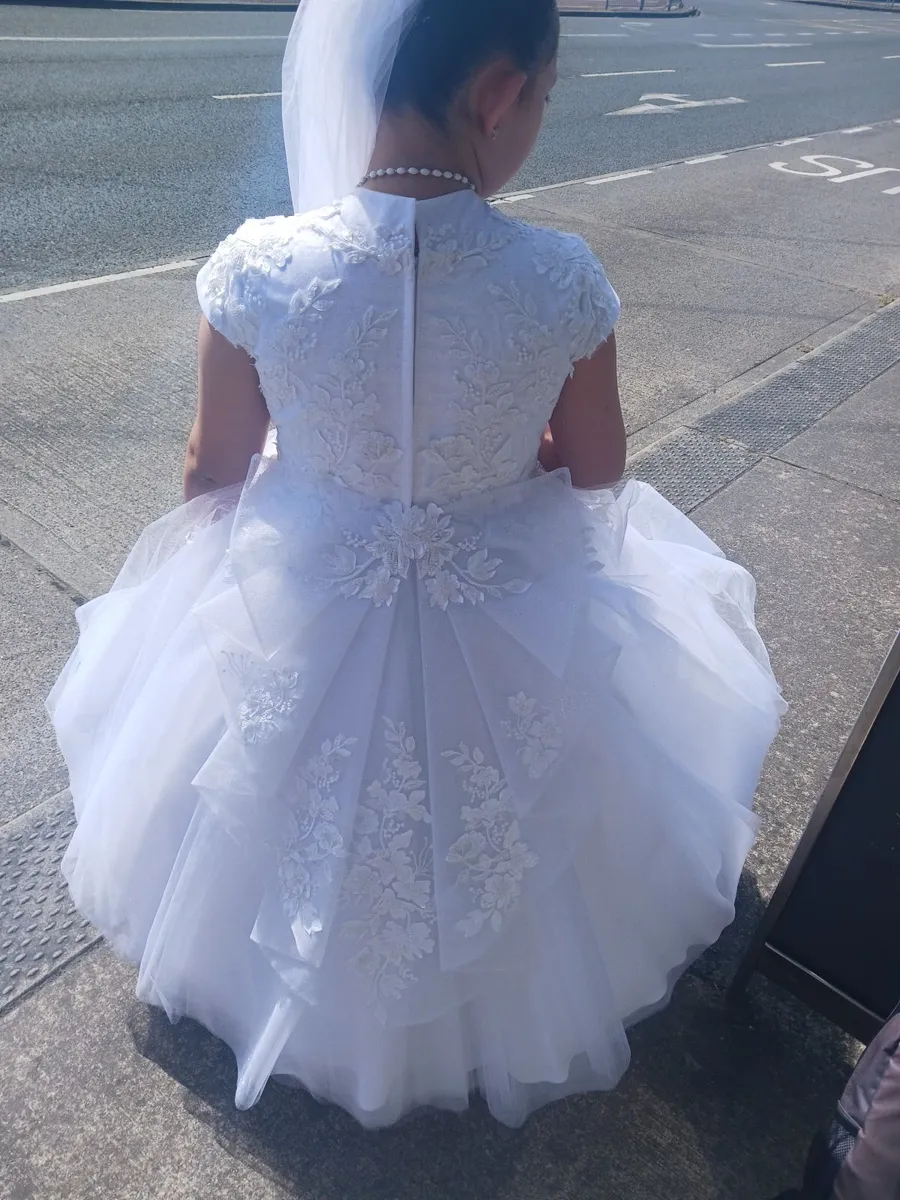 Communion dress - Image 4