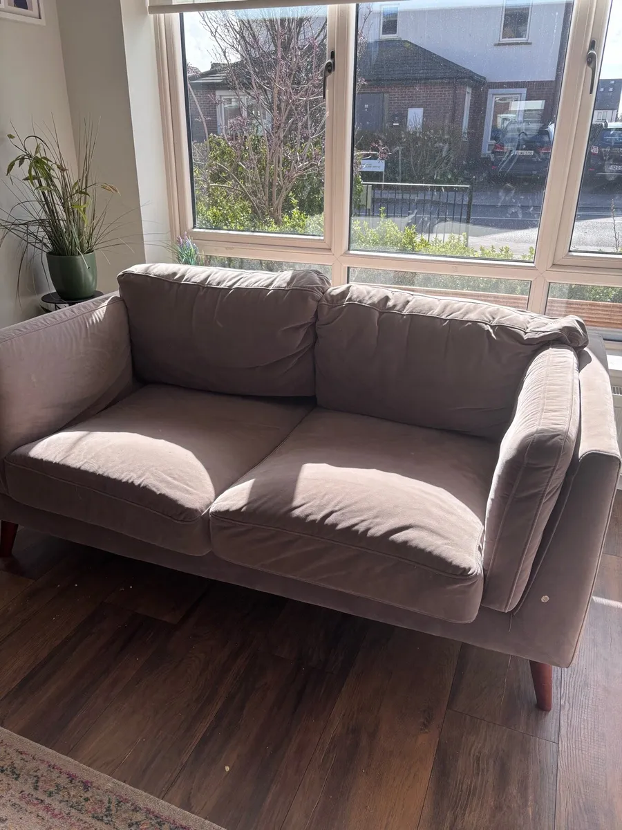 Stylish velvet sofa - Image 1