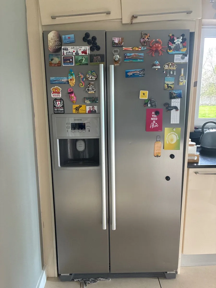 Siemens Dishwasher and American fridge freezer - Image 4