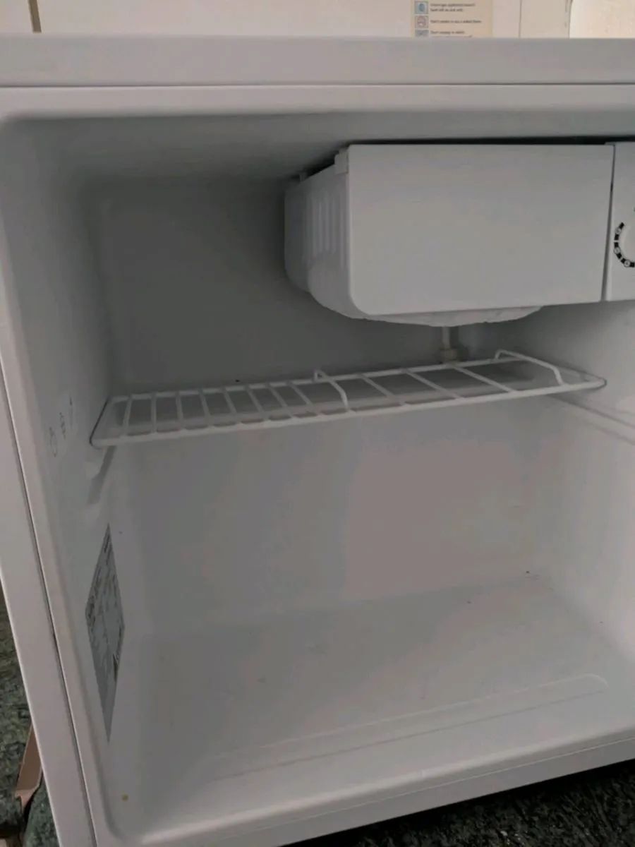 Counter Top Fridge - Image 3