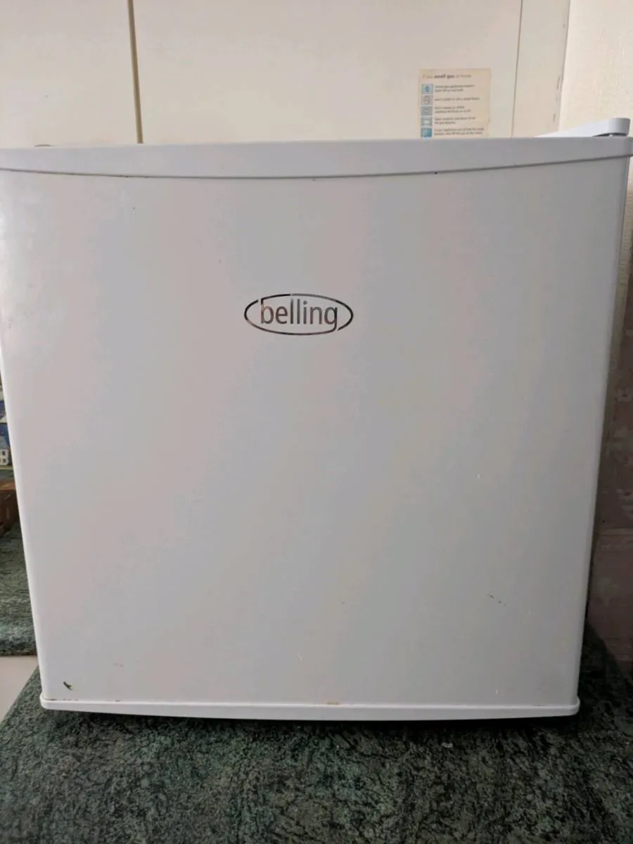 Counter Top Fridge - Image 1