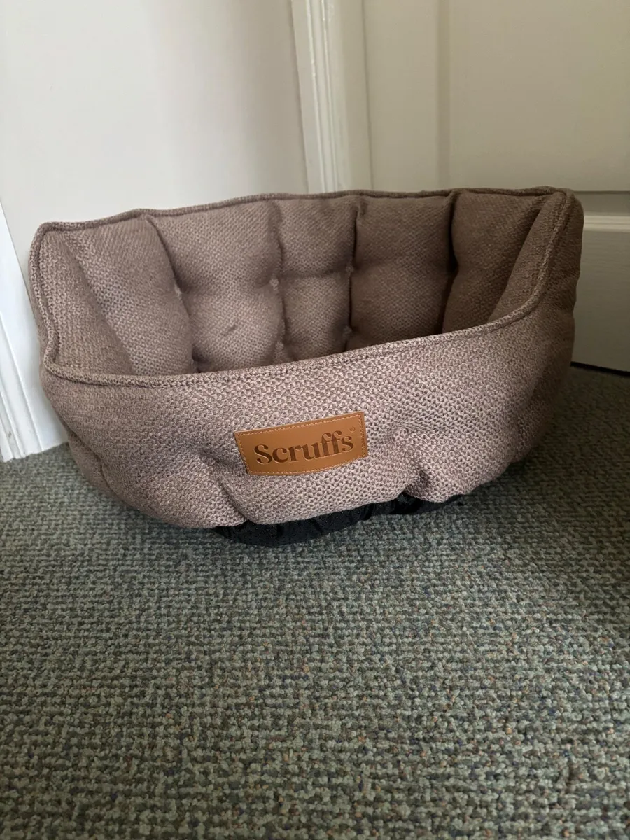 Cat bed & scratch post - Image 3