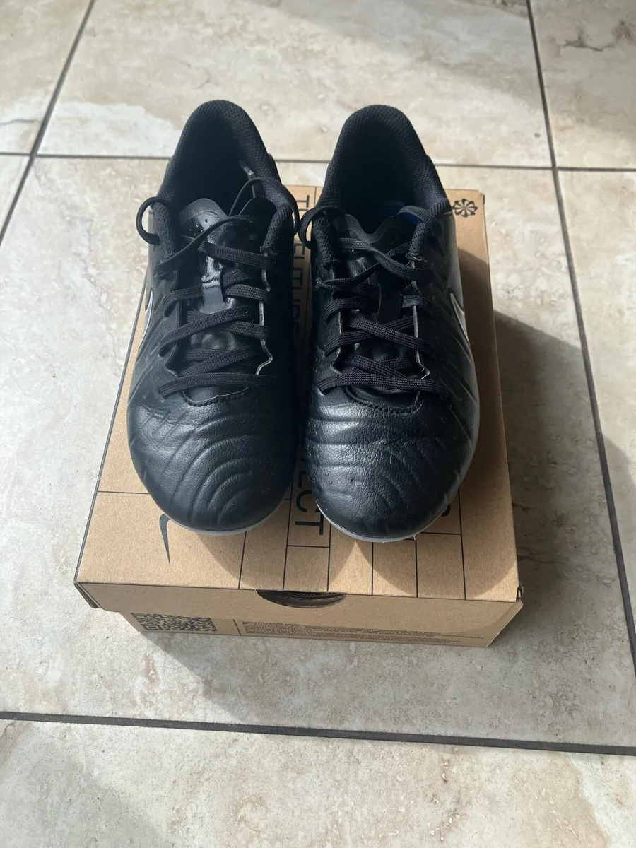 Nike Tiempo Football Boots - Image 1