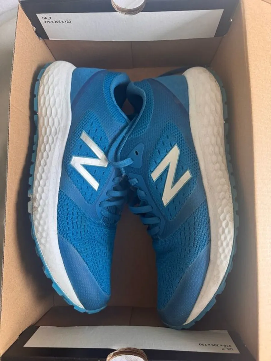 Under Armour Running Shoes - Image 1