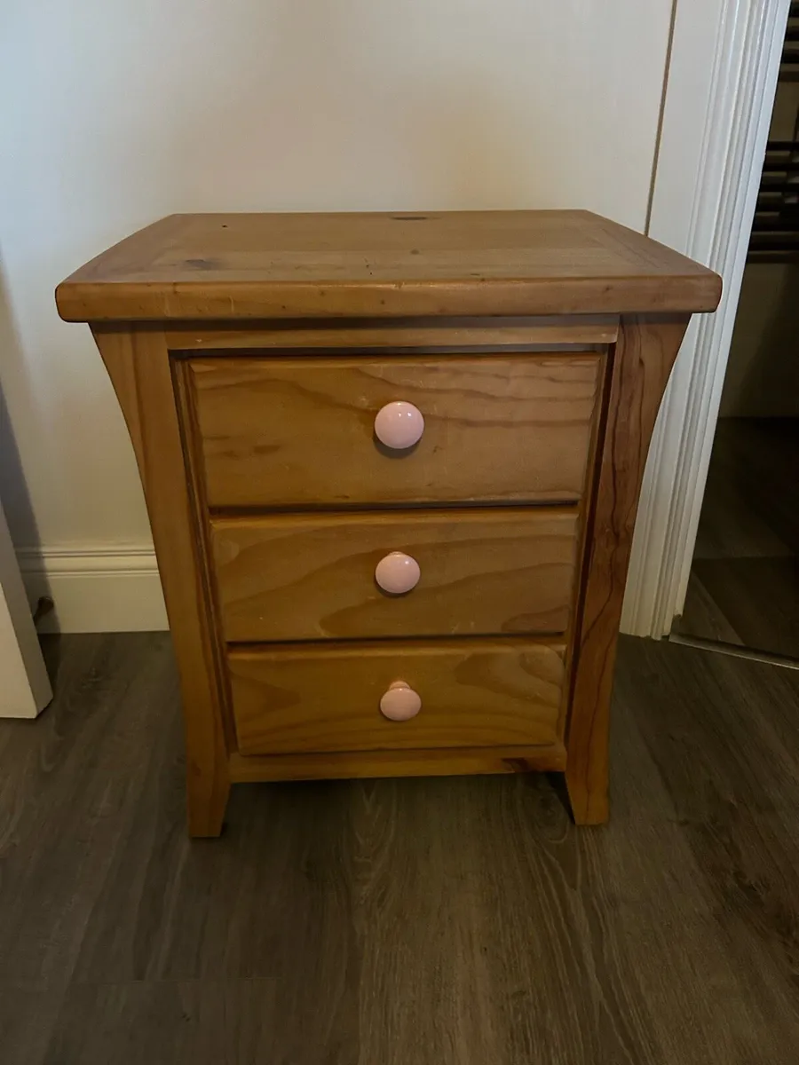 Second hand bedside locker - Image 1