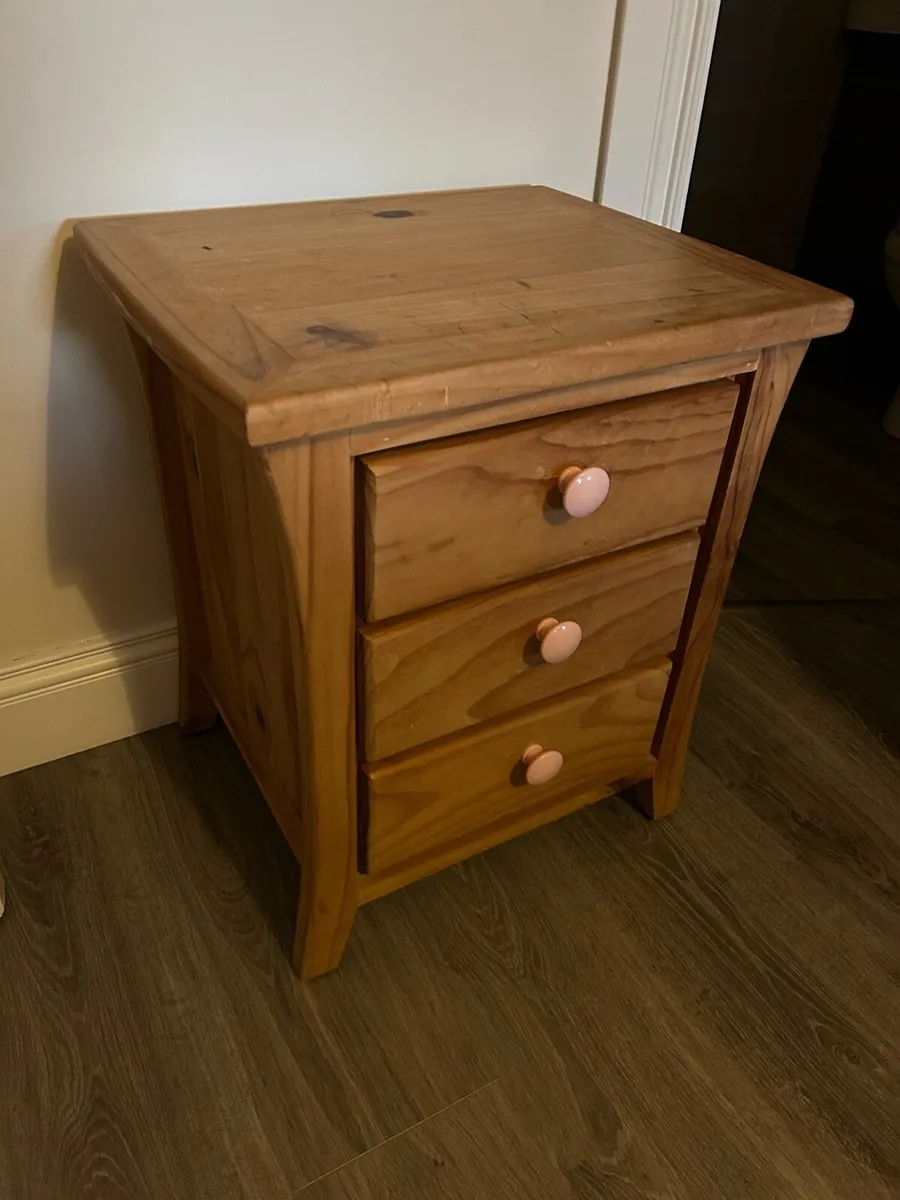Second hand bedside locker - Image 2