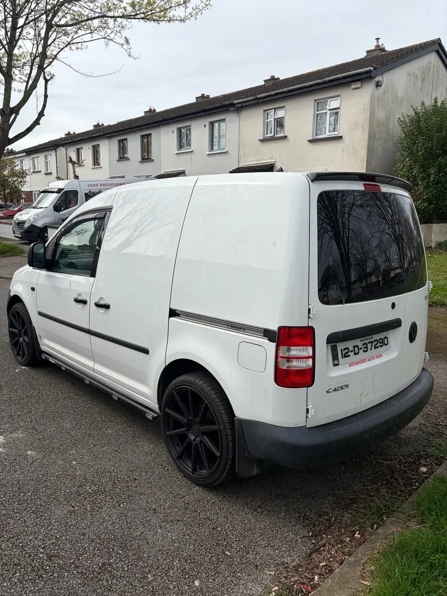 VW Caddy - Image 4