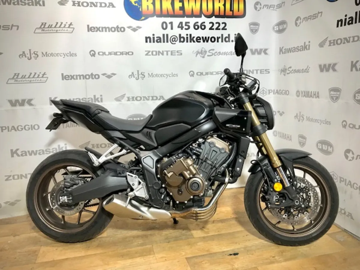 PRE-OWNED Honda CB650R E-Clutch 2025 - Image 1